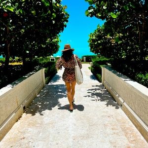 Meet your Posher, Leily